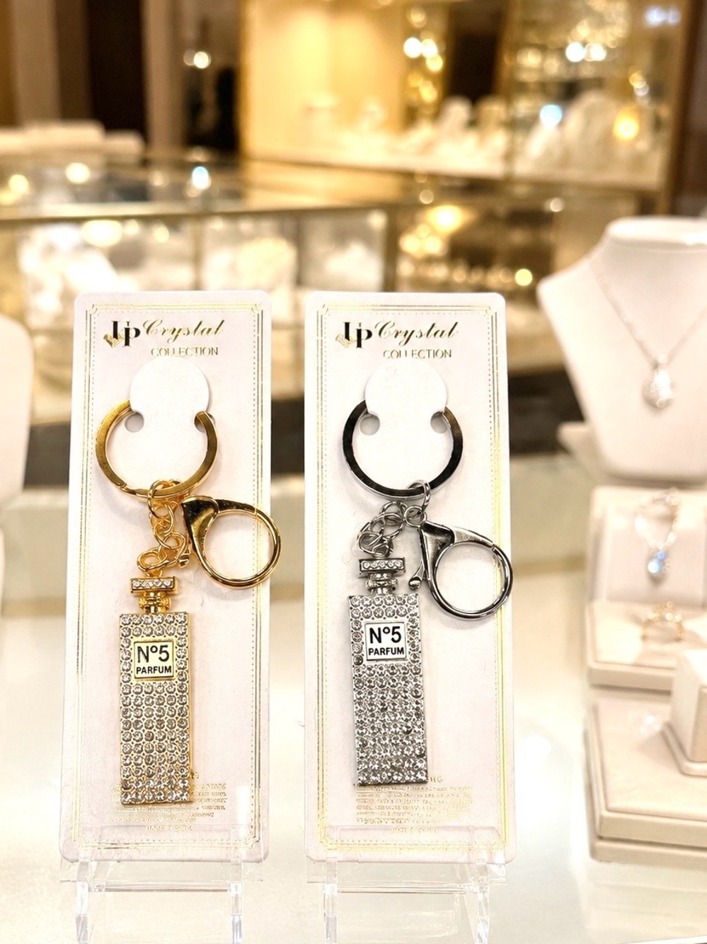 Crystal N°5 Parfum Keychain - Gold or Silver